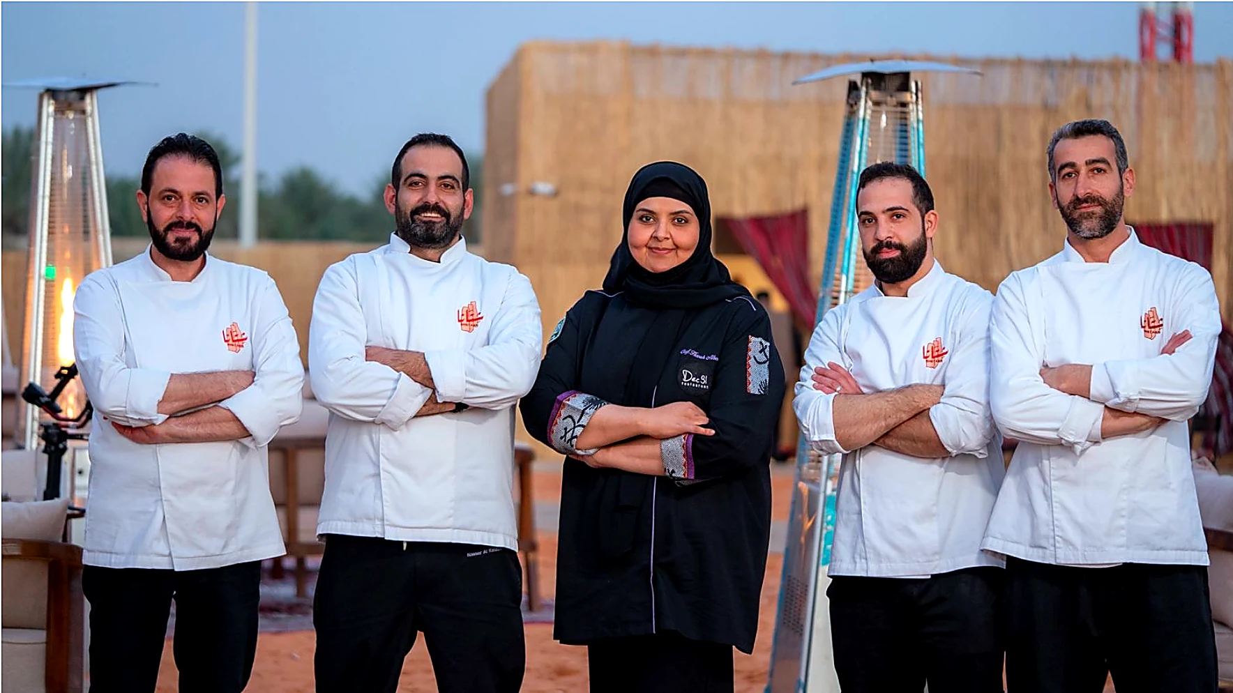 مجموعة من الطهاة المشاركين في فعالية خارجية